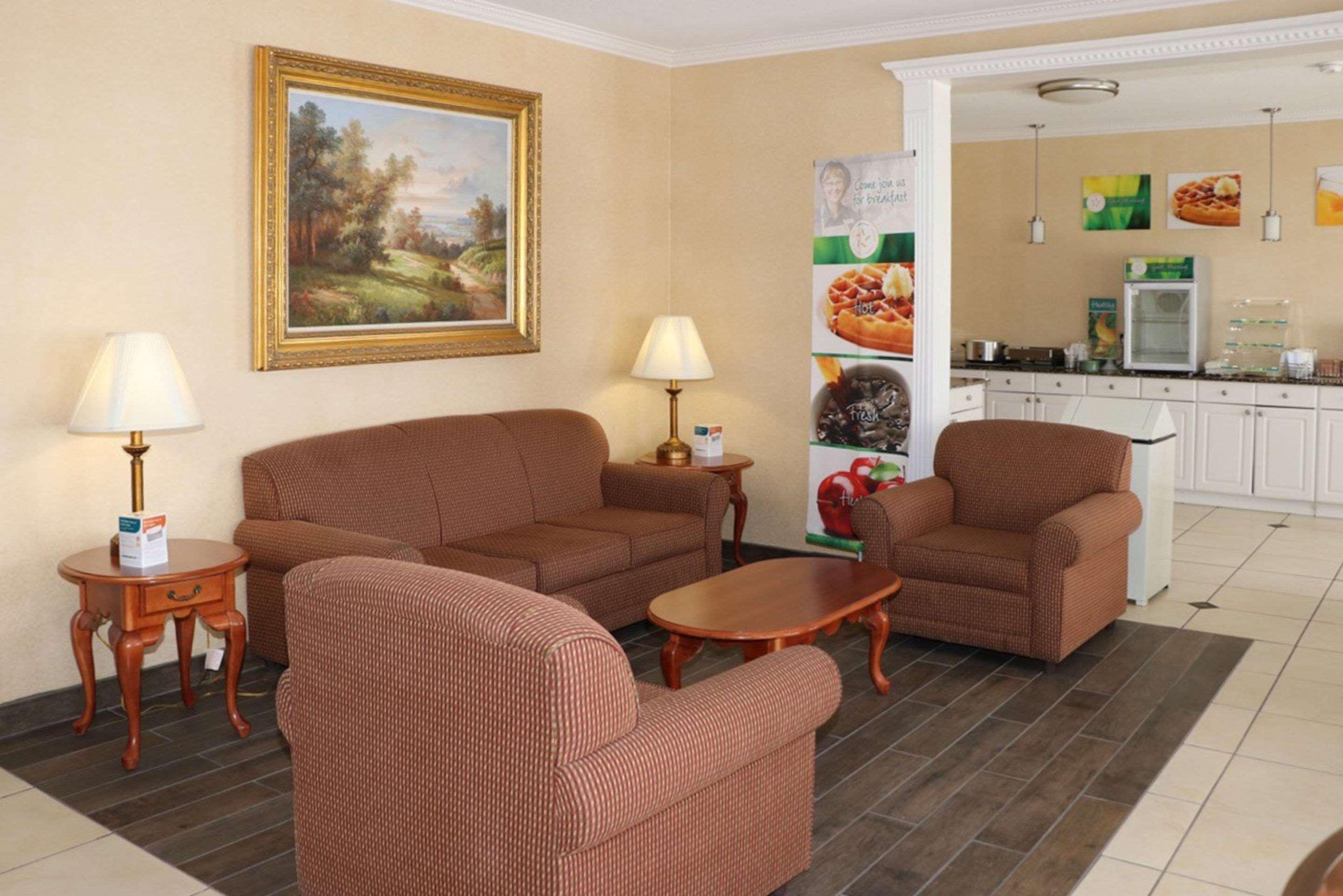 Quality Inn East Эвансвилл Экстерьер фото