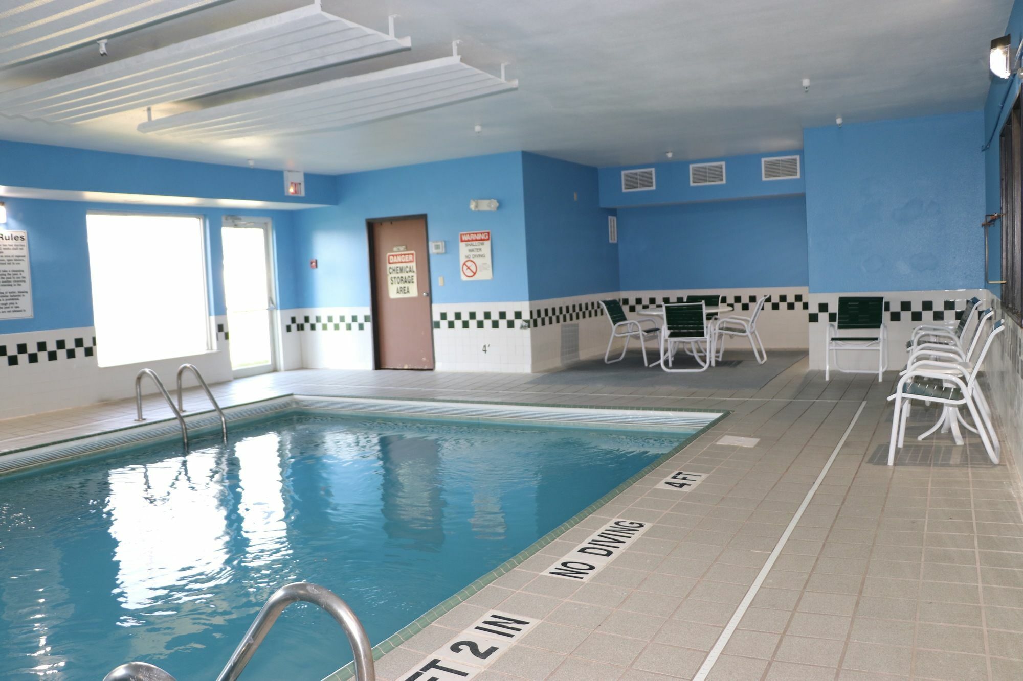 Quality Inn East Эвансвилл Экстерьер фото